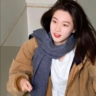 踉跄女孩